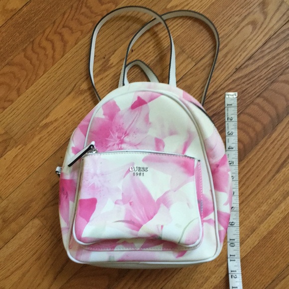 Guess backpack - Picture 4 of 5